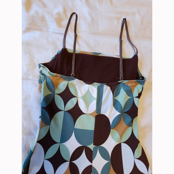 Geometric Asymmetrical Hem Dress - Picture 8 of 8